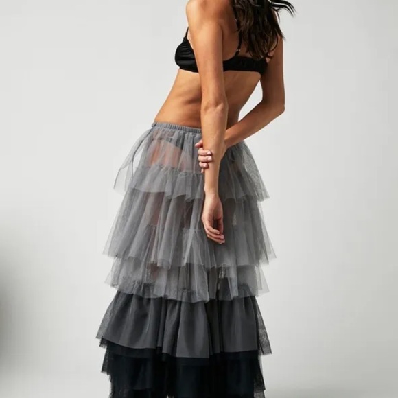 Free People Tulle Much Half Maxi Skirt Tiered Ruffle Ombre Black Gray Combo - Picture 2 of 5
